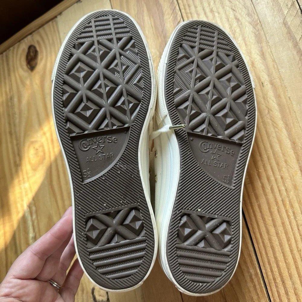 Converse women all